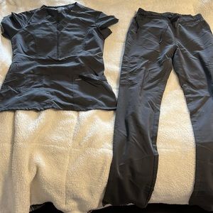 Sanibel Strech Women's Midrise Tapered Leg Scrub Pants and Matching Top